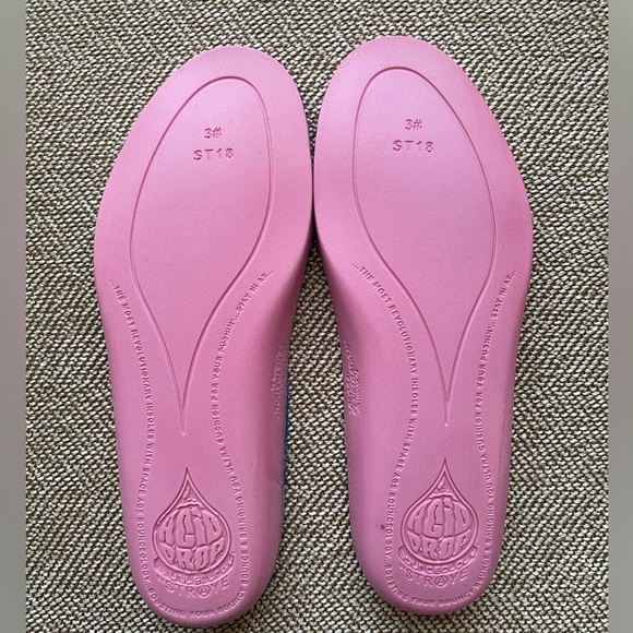 Straye Logan Lace Up Patriotic Sneaker in Red, White, and Blue. Size 3. EUC. - Picture 14 of 15